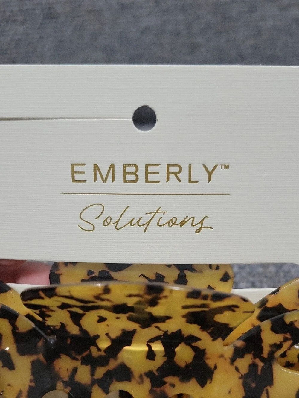 EMBERLY Tortoiseshell Hair Claw Clip